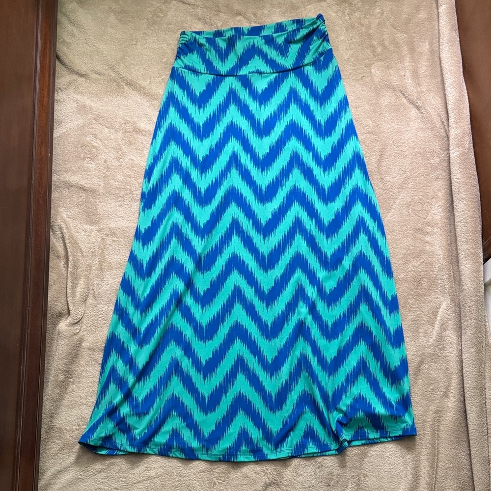 Signature Studio Blue and Green Chevron Maxi Skirt